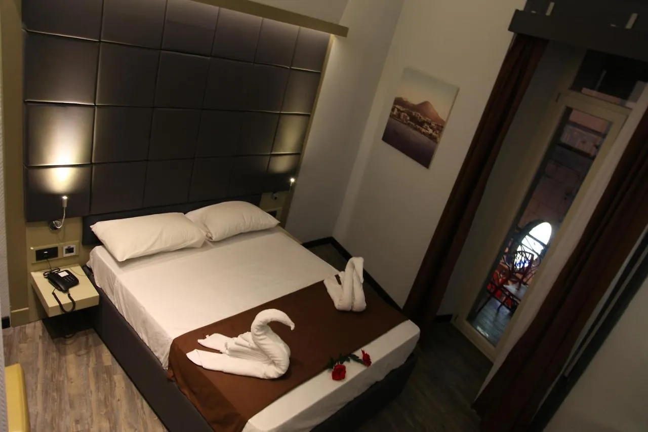 Sleep In Naples