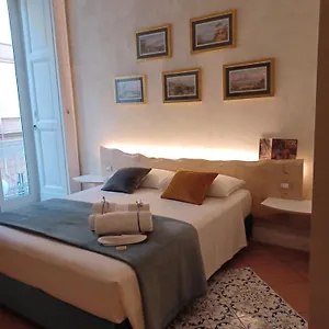Bed & Breakfast Domus Duomo, Naples