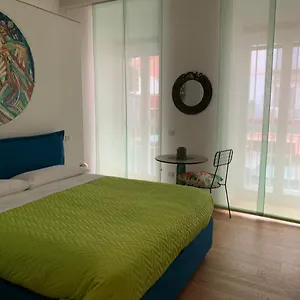 2* Bed and breakfast Dimora Megaride