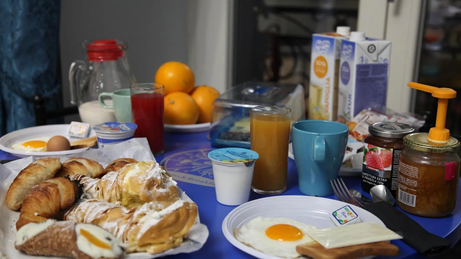 Sleep In Naples Bed and Breakfast Italia